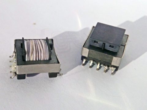 Трансформатор малогабаритный для поверхностного монтажа